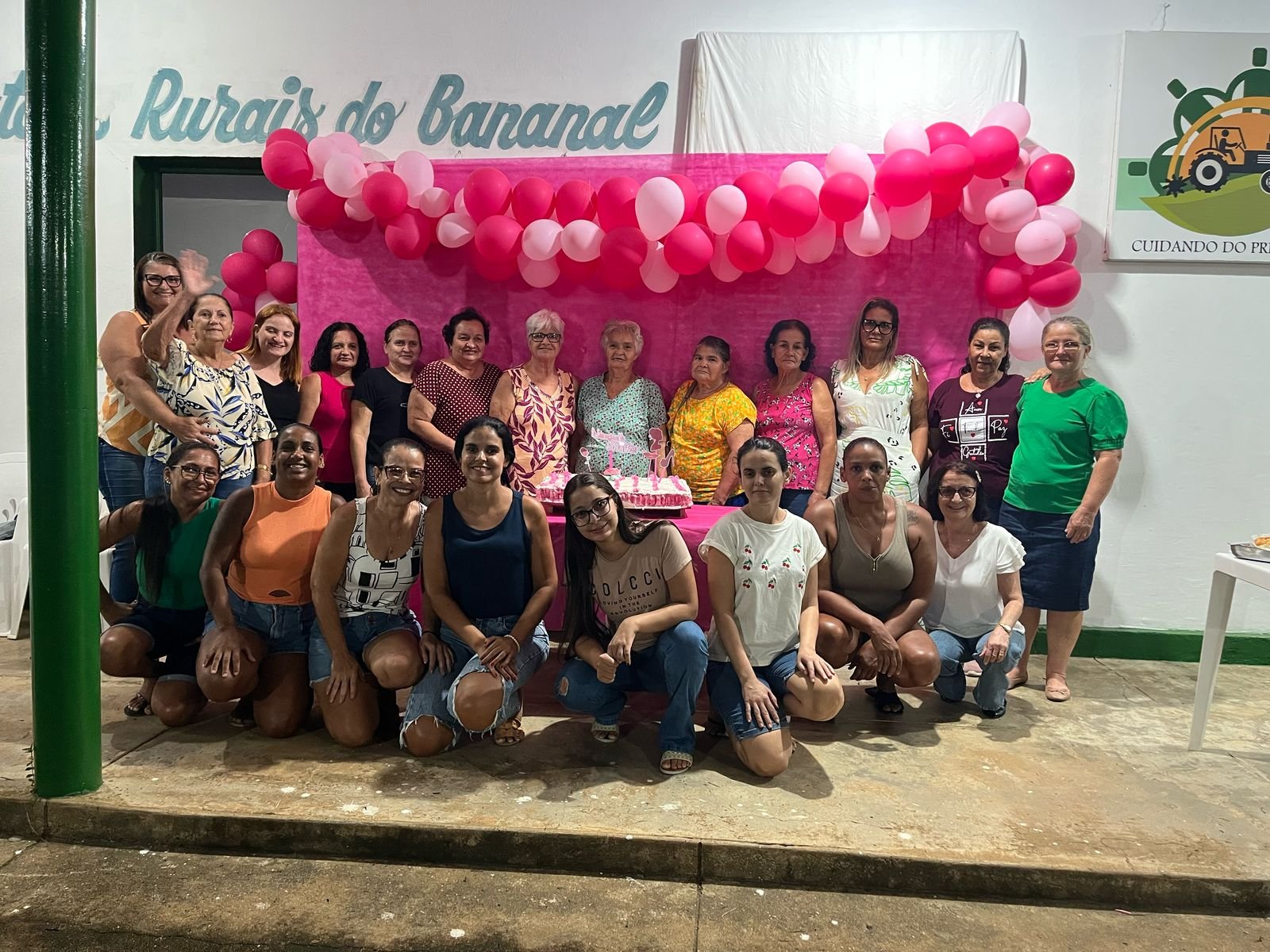 Associação do Bananal realiza festa em homenagem às mulheres.