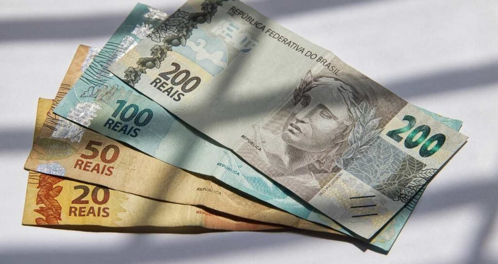 Governo propõe salário mínimo de R$ 1.630 em 2026