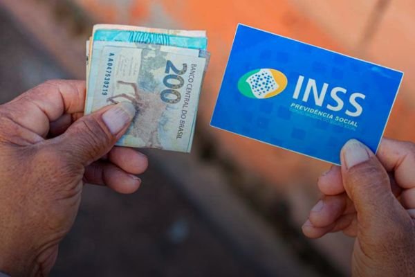 Aposentados têm até 14 de fevereiro para pedir ressarcimento ao INSS