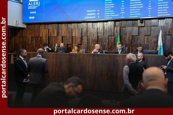 Deputados do PL querem classificar PCC e CV como terroristas no Rio.